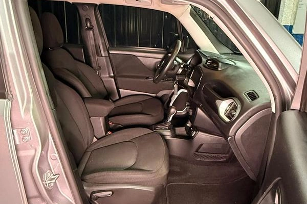 imagem-https://www.socarrao.com.br/sc-vehicle-images-prod/3620160/1790017089967-8435842_13_B_9f0bd35969.jpeg