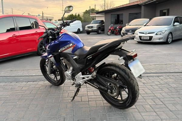 imagem-https://www.socarrao.com.br/sc-vehicle-images-prod/3620169/1789063985962-8429360_6_B_fdf31b9460.jpeg