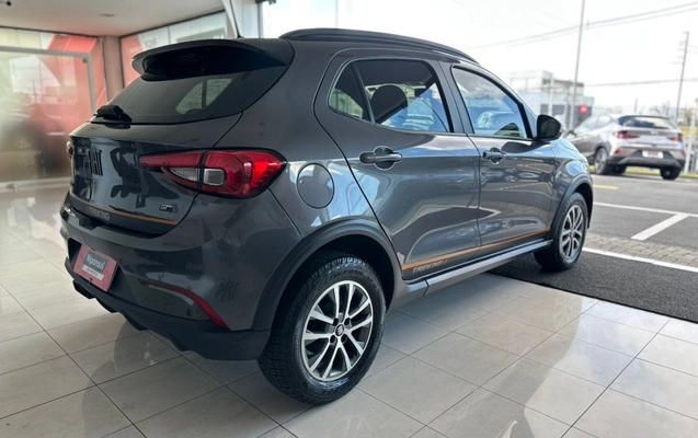 imagem-https://www.socarrao.com.br/sc-vehicle-images-prod/3620182/1788458985089-glqLLUZAREoSMDfsi85XZqdYezWvGlwd.jpg