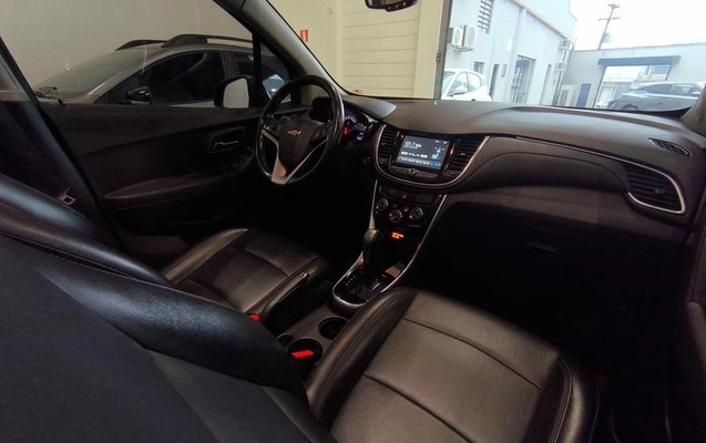 imagem-https://www.socarrao.com.br/sc-vehicle-images-prod/3620370/1788980457164-8447762_12_B_e4f8ceaa17.jpeg