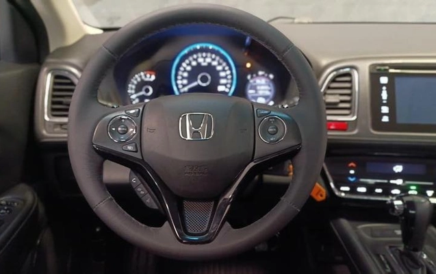 imagem-https://www.socarrao.com.br/sc-vehicle-images-prod/3620385/1789656549172-8262108_0_B_ccd73d68a1.jpeg