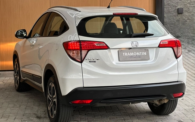 imagem-https://www.socarrao.com.br/sc-vehicle-images-prod/3620499/1788459766538-003_aa70f65127ea0b7542345634c0d16011.jpeg