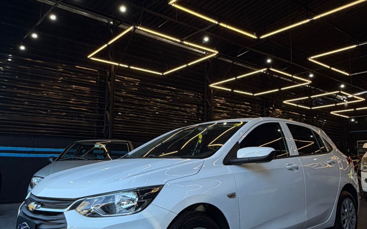imagem-https://www.socarrao.com.br/sc-vehicle-images-prod/3620627/1788460237417-YjEyYmIxNjMtNGNhNS00Mzc0LTliYWMtZWVkODEyMzg2NzkyLmpwZWc.jpeg