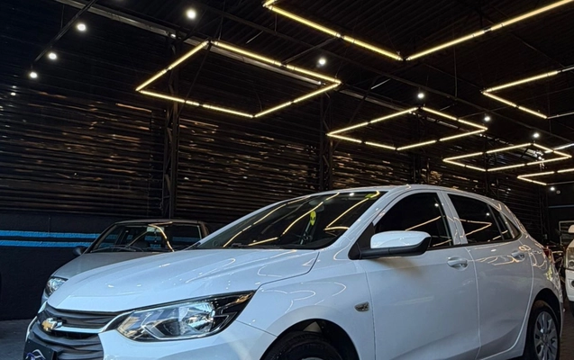 imagem-https://www.socarrao.com.br/sc-vehicle-images-prod/3620627/1788460237417-YjEyYmIxNjMtNGNhNS00Mzc0LTliYWMtZWVkODEyMzg2NzkyLmpwZWc.jpeg