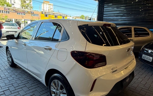 imagem-https://www.socarrao.com.br/sc-vehicle-images-prod/3620627/1788460238221-MjdkM2I0NDMtZTQ4ZC00Y2ZhLWFlY2YtY2I3OTYyYjJjZDYwLmpwZWc.jpeg