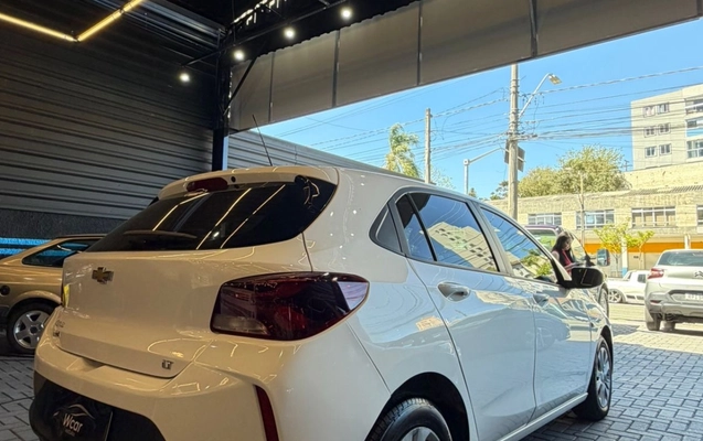 imagem-https://www.socarrao.com.br/sc-vehicle-images-prod/3620627/1788460238303-NThmZjk4ODAtNGQ1Mi00YzIxLTkyMDctMjFlY2ZlOWE4ZjEyLmpwZWc.jpeg