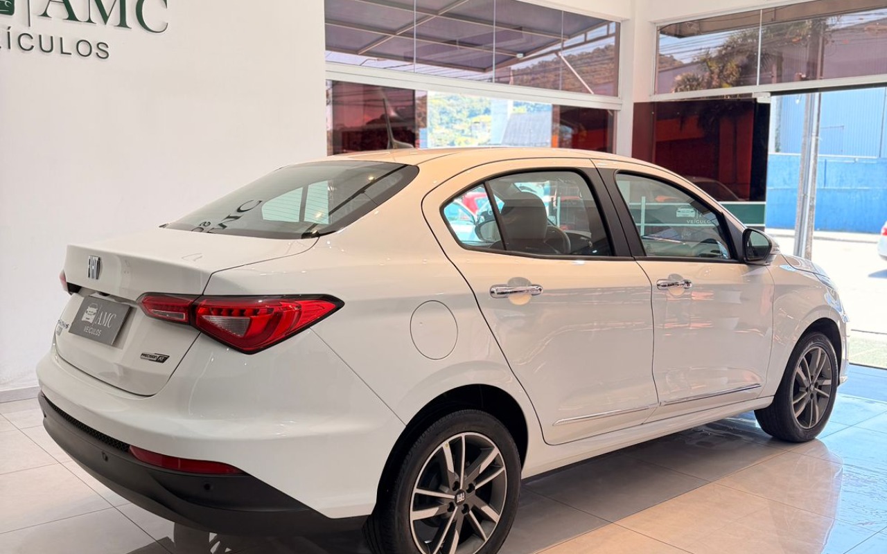 imagem-https://www.socarrao.com.br/sc-vehicle-images-prod/3620988/1788461149175-V2hhdHNBcHAgSW1hZ2UgMjAyNi0wOS0wMyBhdCAxMy4wMi4yMCAoMSkuanBlZw.jpeg