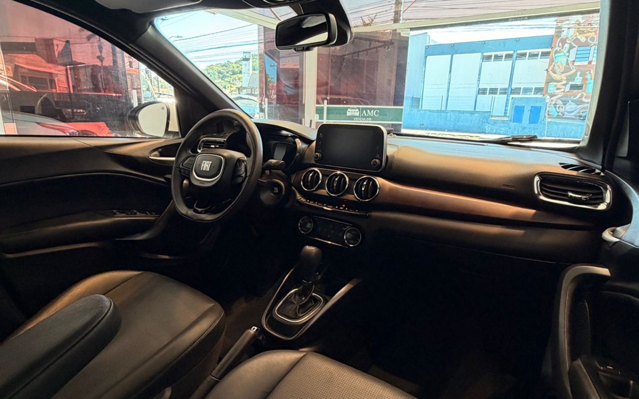 imagem-https://www.socarrao.com.br/sc-vehicle-images-prod/3620988/1788461149444-V2hhdHNBcHAgSW1hZ2UgMjAyNi0wOS0wMyBhdCAxMy4wMi4yNS5qcGVn.jpeg