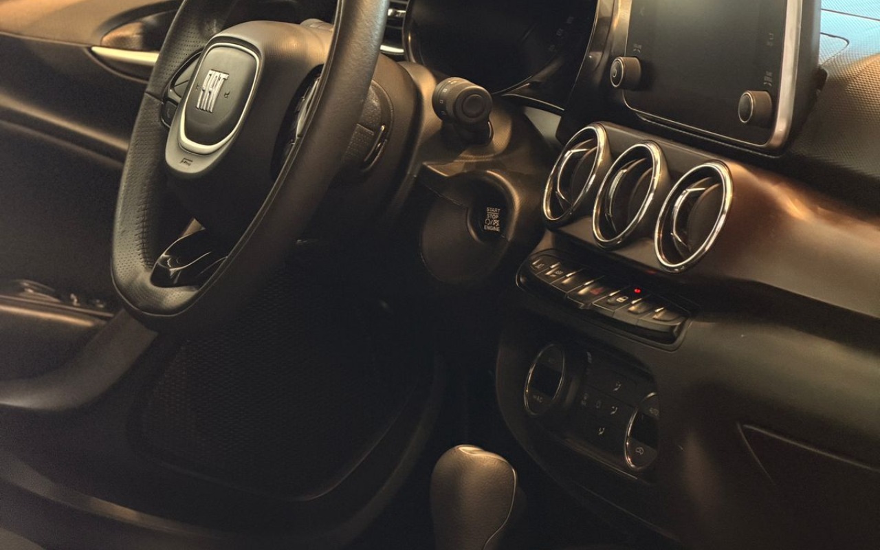 imagem-https://www.socarrao.com.br/sc-vehicle-images-prod/3620988/1788461149822-V2hhdHNBcHAgSW1hZ2UgMjAyNi0wOS0wMyBhdCAxMy4wMi4yMS5qcGVn.jpeg