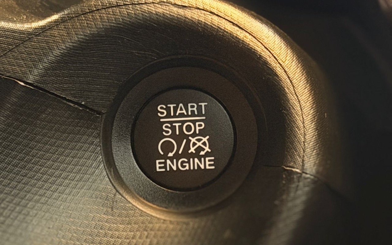 imagem-https://www.socarrao.com.br/sc-vehicle-images-prod/3620988/1788461150439-V2hhdHNBcHAgSW1hZ2UgMjAyNi0wOS0wMyBhdCAxMy4wMi4yNiAoMSkuanBlZw.jpeg