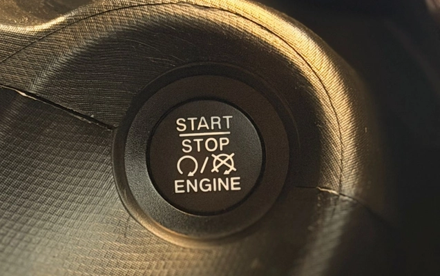 imagem-https://www.socarrao.com.br/sc-vehicle-images-prod/3620988/1788461150439-V2hhdHNBcHAgSW1hZ2UgMjAyNi0wOS0wMyBhdCAxMy4wMi4yNiAoMSkuanBlZw.jpeg