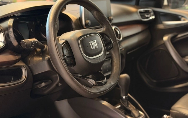 imagem-https://www.socarrao.com.br/sc-vehicle-images-prod/3620988/1788461150687-V2hhdHNBcHAgSW1hZ2UgMjAyNi0wOS0wMyBhdCAxMy4wMi4yNi5qcGVn.jpeg