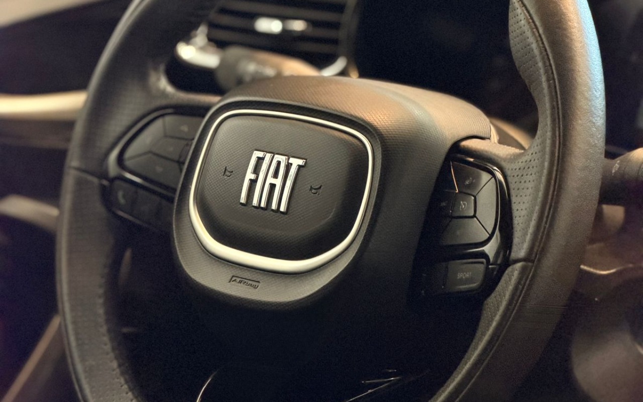 imagem-https://www.socarrao.com.br/sc-vehicle-images-prod/3620988/1788461150845-V2hhdHNBcHAgSW1hZ2UgMjAyNi0wOS0wMyBhdCAxMy4wMi4yNC5qcGVn.jpeg