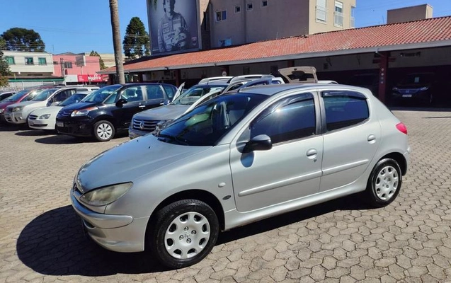 imagem-https://www.socarrao.com.br/sc-vehicle-images-prod/3621112/1788461430544-8447312_12_B_3bd92f3d40.jpeg