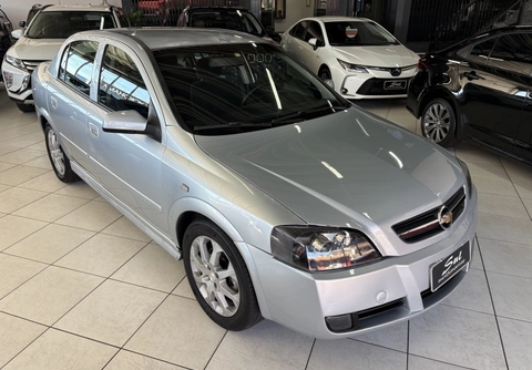 Chevrolet Astra 2011 Prata — foto 1 de 3