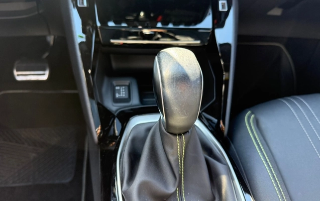 imagem-https://www.socarrao.com.br/sc-vehicle-images-prod/3621551/1788462681611-LR0LzeiLrCnDlnqBFQ4k1Ne5u19oljPd.jpg