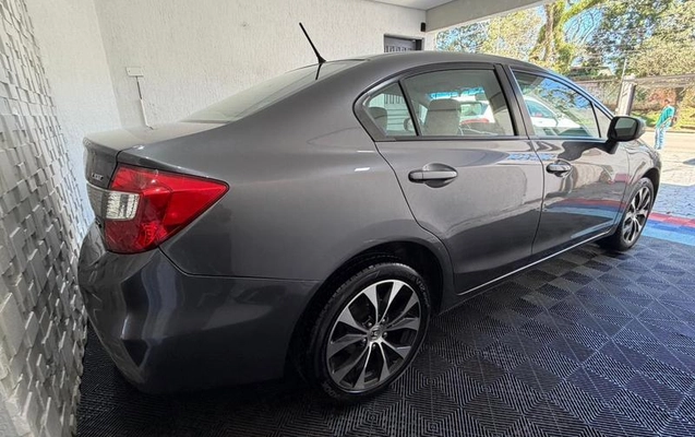 imagem-https://www.socarrao.com.br/sc-vehicle-images-prod/3621677/1789563048940-8441431_17_B_6d4c818c7e.jpeg