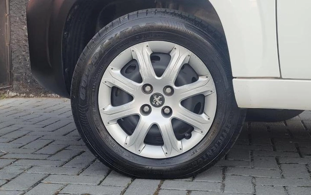 imagem-https://www.socarrao.com.br/sc-vehicle-images-prod/3621730/1788529301602-8448153_6_B_82b4913e04.jpeg