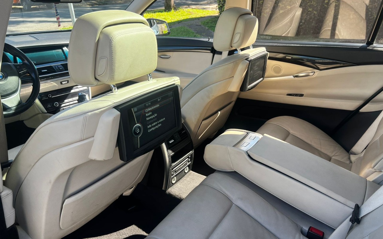 imagem-https://www.socarrao.com.br/sc-vehicle-images-prod/3621732/1788463345953-V2hhdHNBcHAgSW1hZ2UgMjAyNi0wOS0wMyBhdCAxNi4wOC40MGFhYS5qcGVn.jpeg