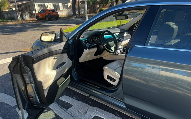 imagem-https://www.socarrao.com.br/sc-vehicle-images-prod/3621732/1788463346225-V2hhdHNBcHAgSW1hZ2UgMjAyNi0wOS0wMyBhdCAxNi4wOC40MDEuanBlZw.jpeg