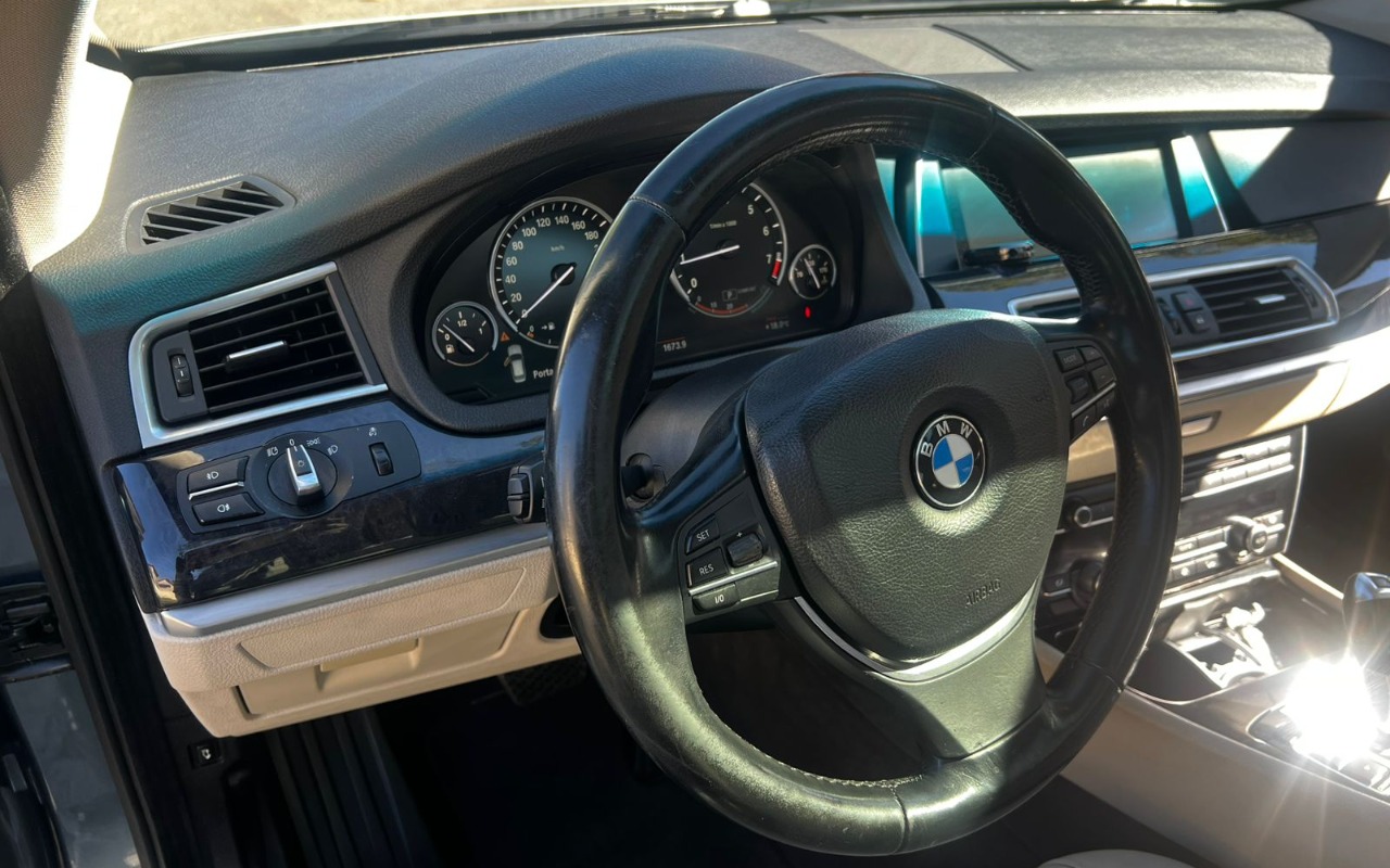 imagem-https://www.socarrao.com.br/sc-vehicle-images-prod/3621732/1788463346337-V2hhdHNBcHAgSW1hZ2UgMjAyNi0wOS0wMyBhdCAxNi4wOC40MGEuanBlZw.jpeg