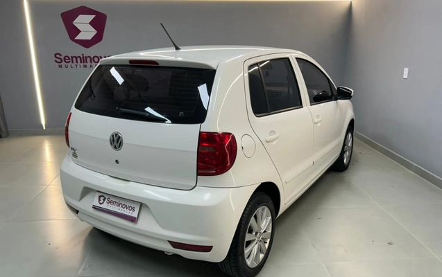 imagem-https://www.socarrao.com.br/sc-vehicle-images-prod/3621825/1788463507369-3_042236.jpg