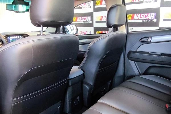 imagem-https://www.socarrao.com.br/sc-vehicle-images-prod/3621962/1788463668494-8424376_7_B_973bf526f8.jpeg