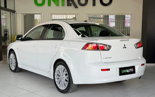 imagem-https://www.socarrao.com.br/sc-vehicle-images-prod/3622050/1788463915894-003_208b043f9d40488ddf9d005af1c17a6f.jpeg