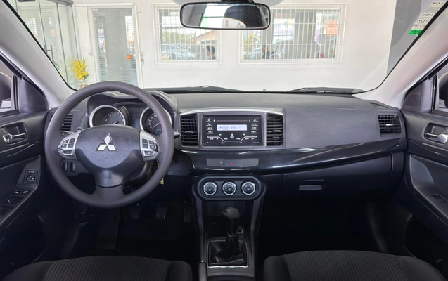 imagem-https://www.socarrao.com.br/sc-vehicle-images-prod/3622050/1788463915928-003_b0e09e3fdfe33f147a9c4355e15f01e4.jpeg