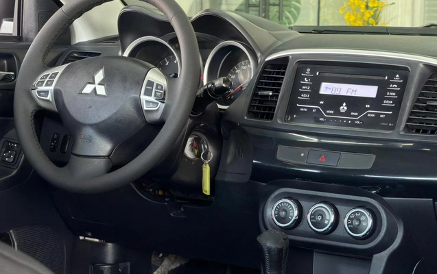 imagem-https://www.socarrao.com.br/sc-vehicle-images-prod/3622050/1788463915930-003_fe6d9d8ee003f5a3a03f1ab154bbe8ae.jpeg