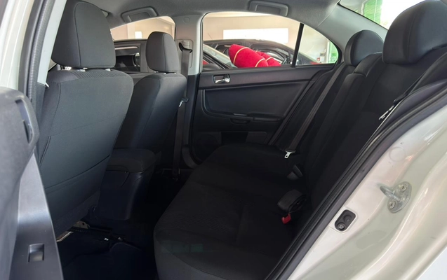 imagem-https://www.socarrao.com.br/sc-vehicle-images-prod/3622050/1788463915938-003_2476f7cd0902e70408dc4107578347c9.jpeg
