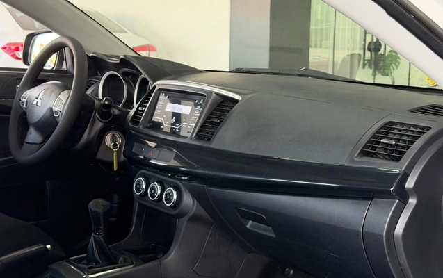 imagem-https://www.socarrao.com.br/sc-vehicle-images-prod/3622050/1788463915940-003_8dd99307f2481fa50b81ecfe0730f99a.jpeg