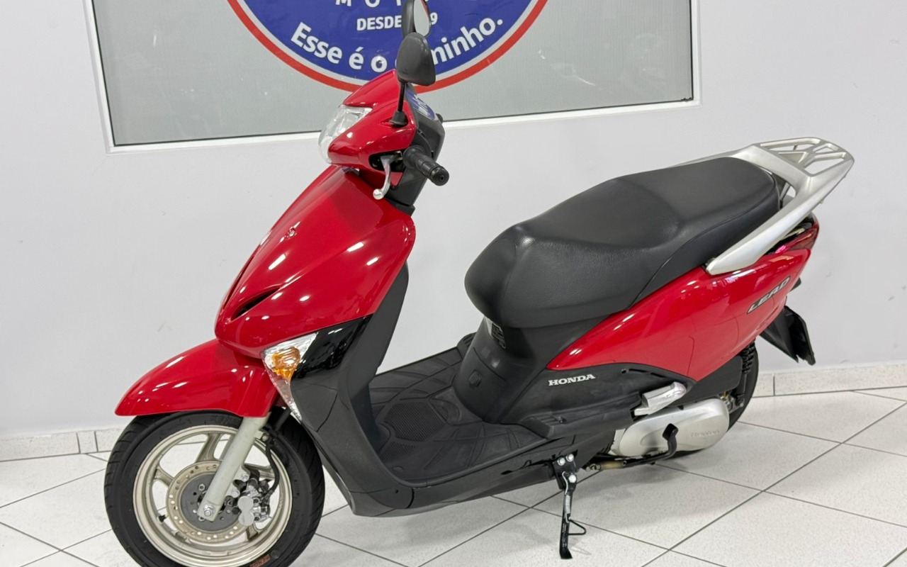 imagem-https://www.socarrao.com.br/sc-vehicle-images-prod/3622110/1788467741084-V2hhdHNBcHAgSW1hZ2UgMjAyNi0wOS0wMyBhdCAxNy4xMS4yMy5qcGVn.jpeg