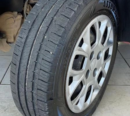 imagem-https://www.socarrao.com.br/sc-vehicle-images-prod/3622272/1789671763935-8436634_2_B_f2d9e1b77b.jpeg