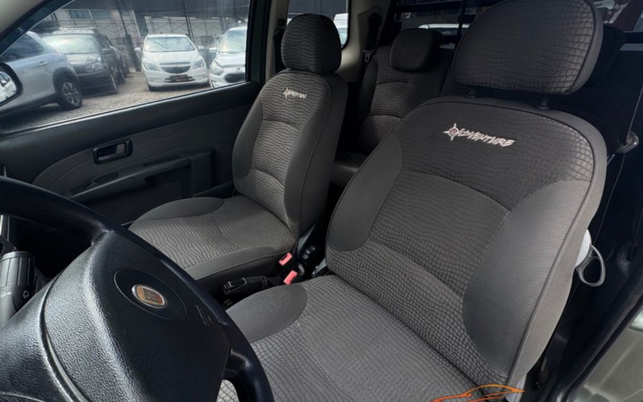 imagem-https://www.socarrao.com.br/sc-vehicle-images-prod/3622458/1788465279846-Ny5qcGVn.jpeg