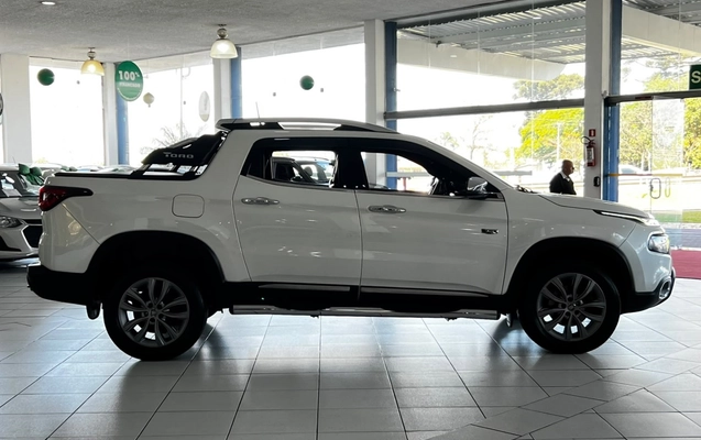imagem-https://www.socarrao.com.br/sc-vehicle-images-prod/3622472/1788465416438-20_022347.jpg