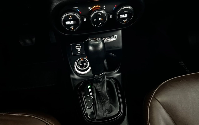 imagem-https://www.socarrao.com.br/sc-vehicle-images-prod/3622472/1788465416453-12_022346.jpg