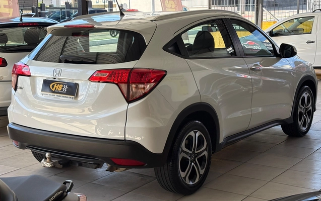 imagem-https://www.socarrao.com.br/sc-vehicle-images-prod/3622654/1788465801389-003_7f5a6af6db8c085934a03281572d4563.jpeg