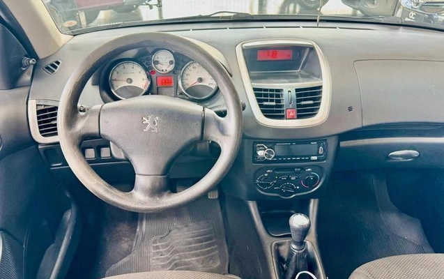 imagem-https://www.socarrao.com.br/sc-vehicle-images-prod/3622696/1788874259610-8448607_12_B_b216642286.jpeg