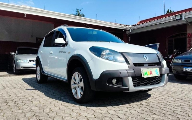 imagem-https://www.socarrao.com.br/sc-vehicle-images-prod/3622792/1789393214972-8448453_8_B_811ee28fa6.jpeg