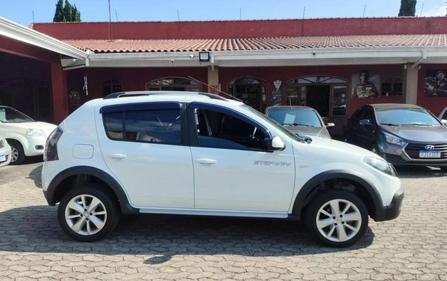 imagem-https://www.socarrao.com.br/sc-vehicle-images-prod/3622792/1789393214977-8448453_6_B_96eb92c989.jpeg