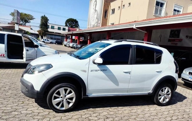 imagem-https://www.socarrao.com.br/sc-vehicle-images-prod/3622792/1789393214980-8448453_11_B_6679b628c0.jpeg