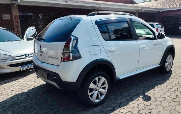 imagem-https://www.socarrao.com.br/sc-vehicle-images-prod/3622792/1789393214987-8448453_4_B_6b2b3c511d.jpeg