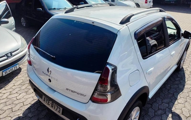 imagem-https://www.socarrao.com.br/sc-vehicle-images-prod/3622792/1789393215003-8448453_3_B_7e79473dc5.jpeg