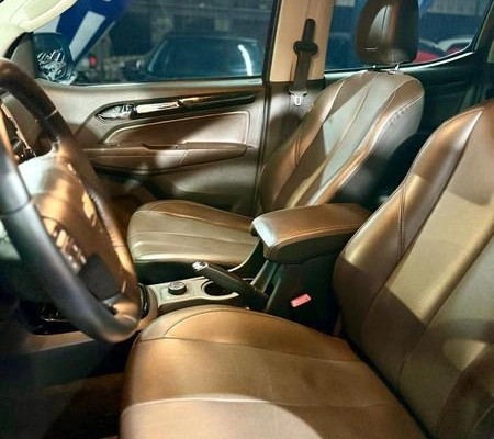 imagem-https://www.socarrao.com.br/sc-vehicle-images-prod/3622838/1788466285086-8403104_18_B_df9e9aeb19.jpeg