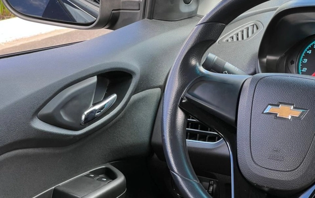 imagem-https://www.socarrao.com.br/sc-vehicle-images-prod/3622857/1788466436080-V2hhdHNBcHAgSW1hZ2UgMjAyNi0wOS0wMiBhdCAxMS4xMy40MyAoMSkuanBlZw.jpeg