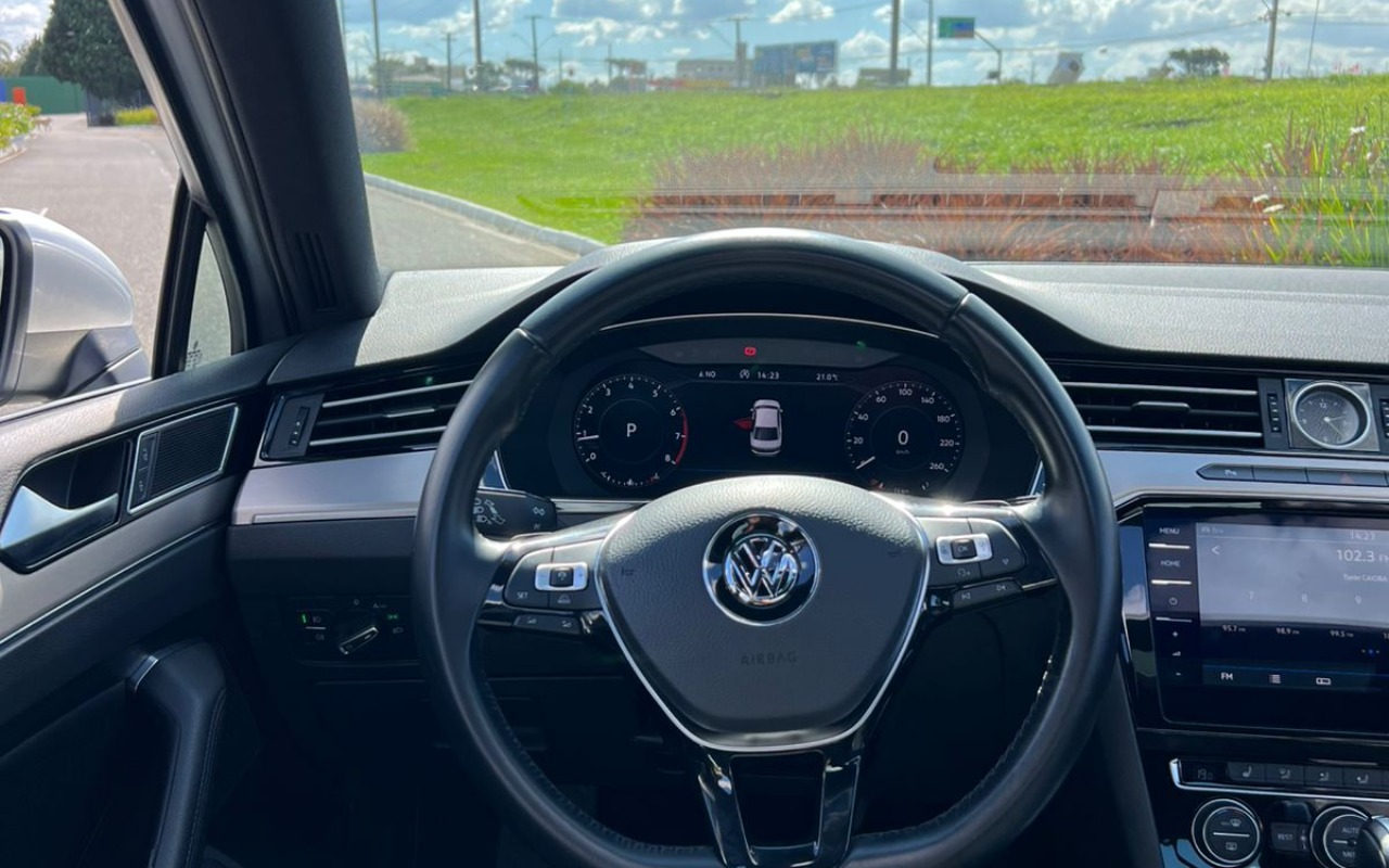imagem-https://www.socarrao.com.br/sc-vehicle-images-prod/3622928/1788466583014-V2hhdHNBcHAgSW1hZ2UgMjAyNi0wOS0wMiBhdCAxNC40NC41NyAoMykuanBlZw.jpeg