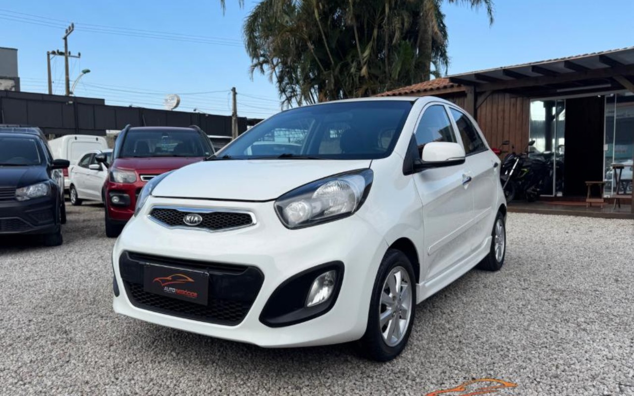 Kia Picanto 2014 Branco — foto 1 de 3