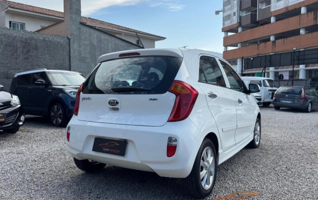 imagem-https://www.socarrao.com.br/sc-vehicle-images-prod/3623115/1788466868659-NC5qcGVn.jpeg