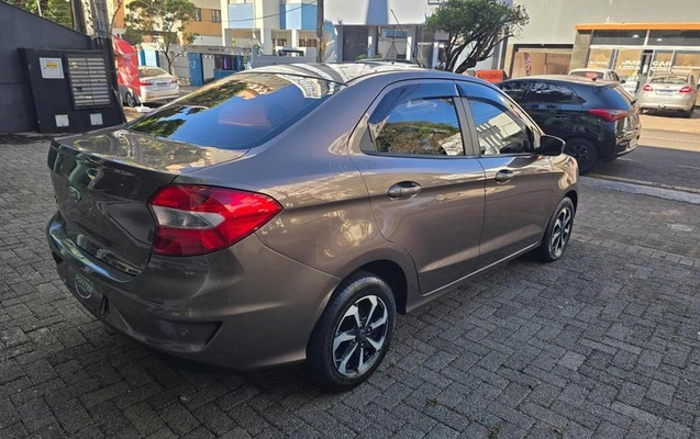 imagem-https://www.socarrao.com.br/sc-vehicle-images-prod/3623124/1788466901450-8388876_9_B_7f010a1a7a.jpeg